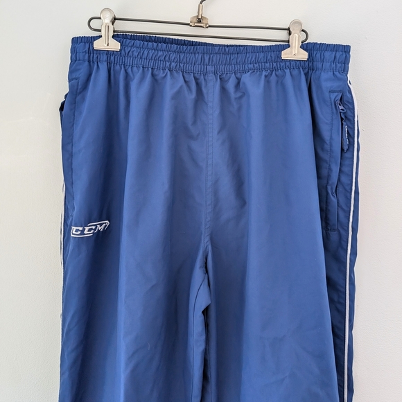 CCM Royal Blue Skate Suit Hockey Pants ~ Size Medium - Picture 2 of 13